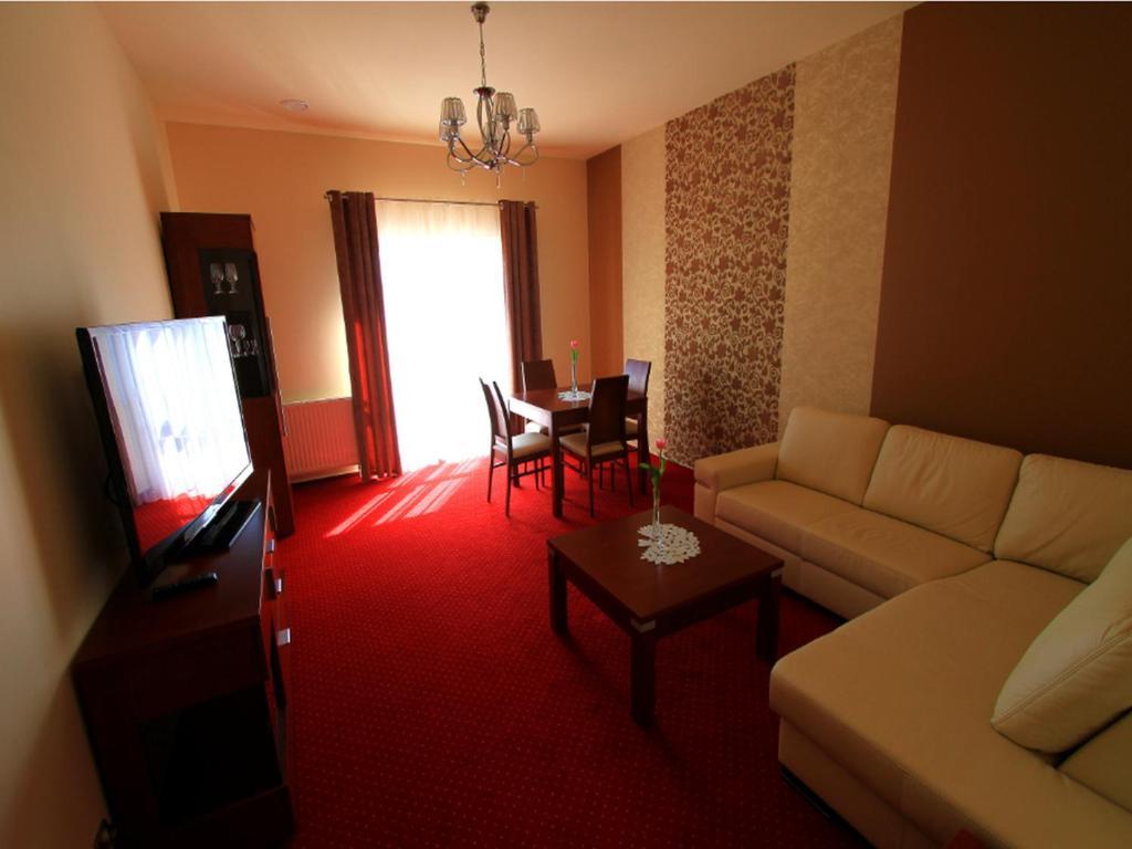 Hotel Rydzewski Elk Room photo
